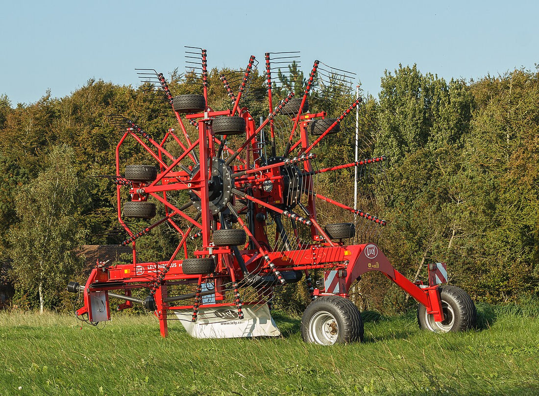 V Rake Vs Rotary Rake V-Rake vs Rotary Rake: Which Is Right for Your Hay? – XES Bale Net Wrap